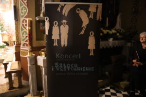 Plakat reklamujący koncert Szloch i westchnienie Dawne pieśni żałobne
